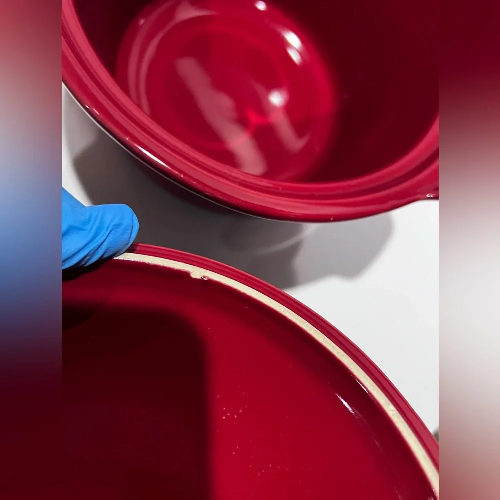 Red Ceramic Round Casserole Dish or Pot with Lid